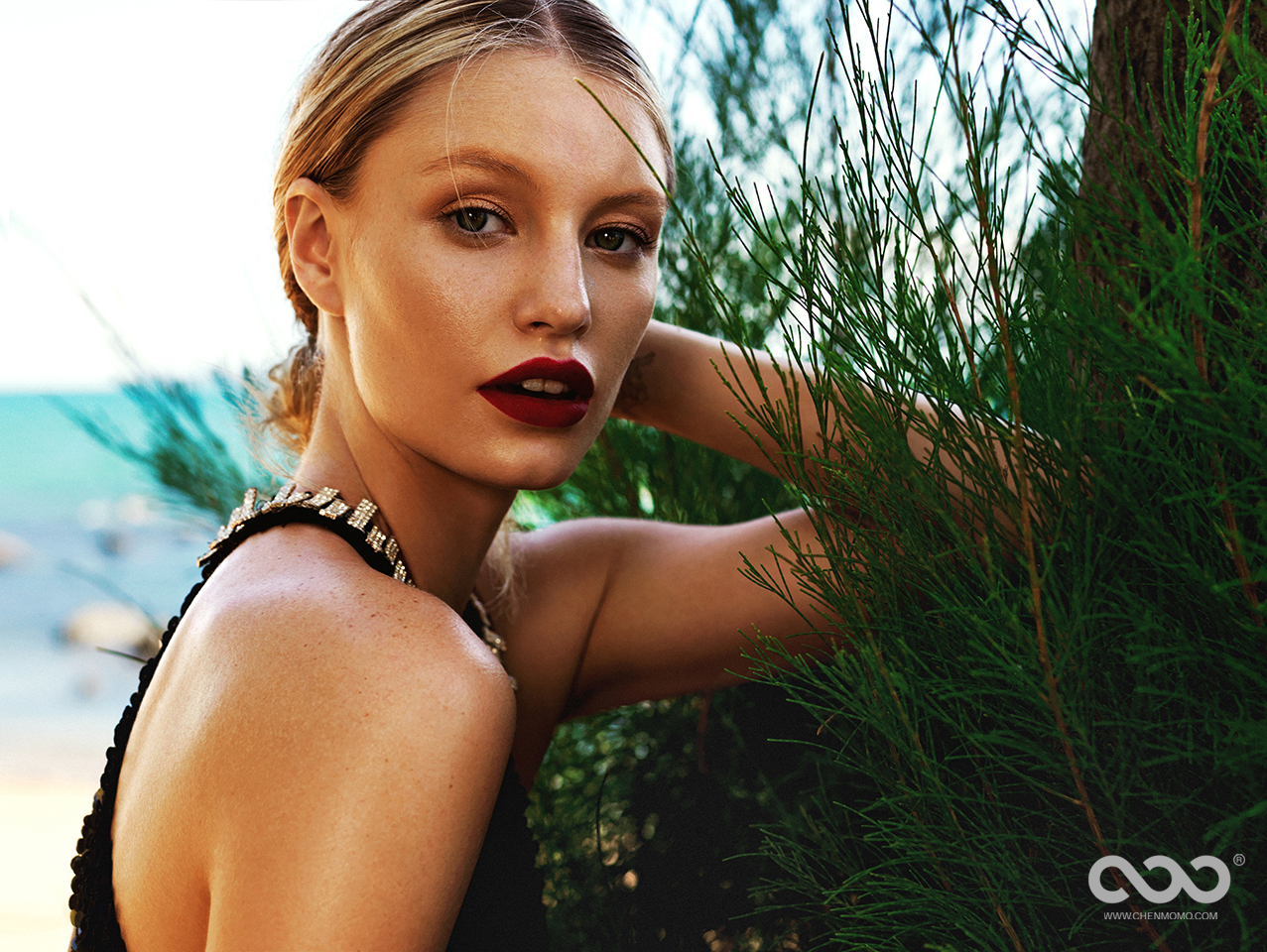 海水，沙滩，植物，女人