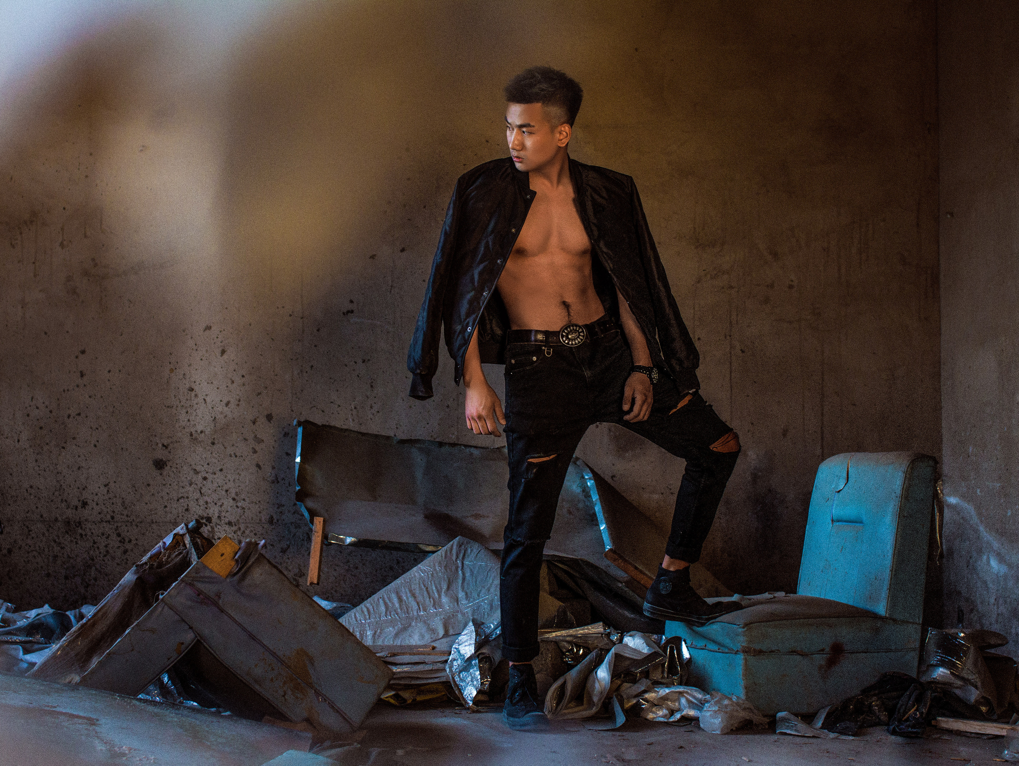 「Fall into ruins」