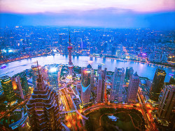 「鸟瞰夜上海」