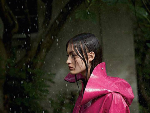 德版《Vogue》2017一月刊时尚大片 | 模特： Grace El